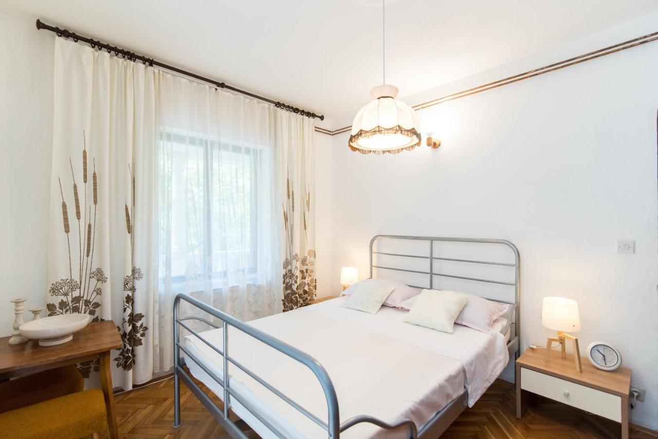 Apartments Mare Постіра Екстер'єр фото