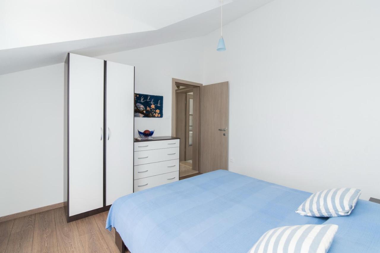 Apartments Mare Постіра Екстер'єр фото