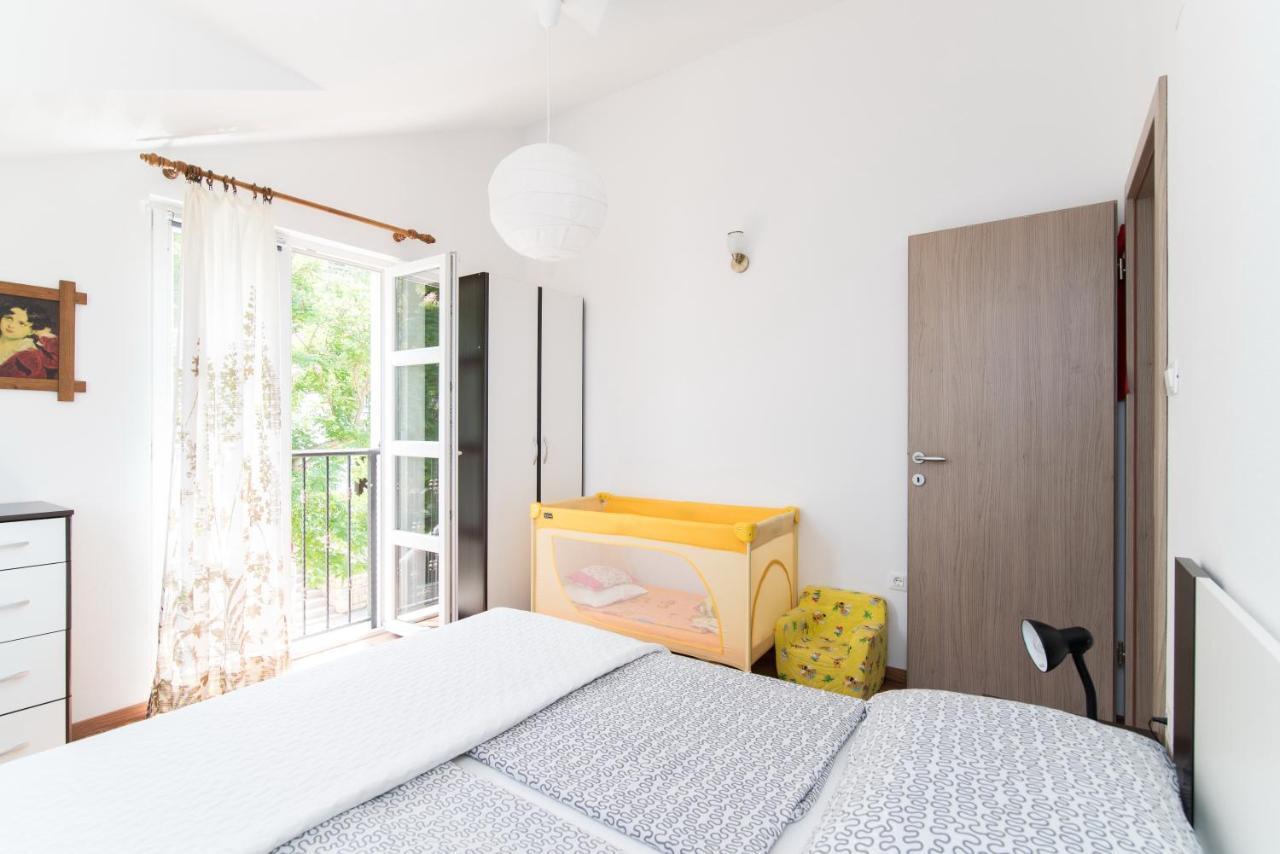 Apartments Mare Постіра Екстер'єр фото