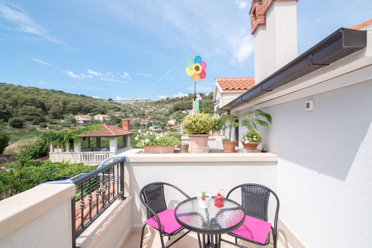 Apartments Mare Постіра Екстер'єр фото